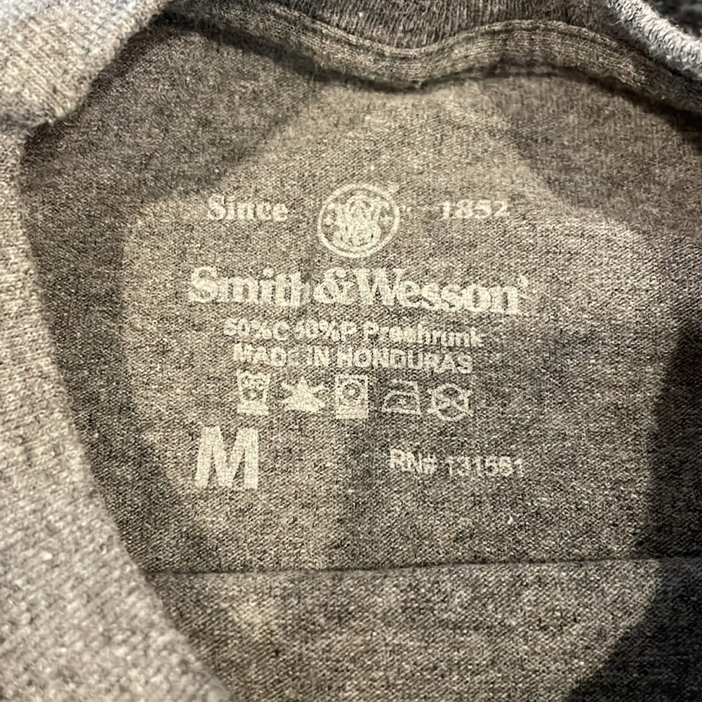 Smith & Wesson tshirt - Picture 3 of 7